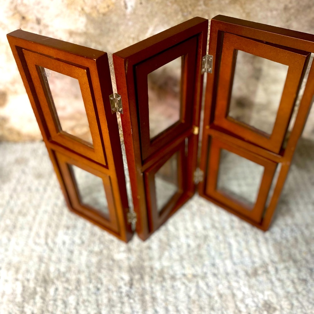 3 panel picture frame with 6 glass sleeves